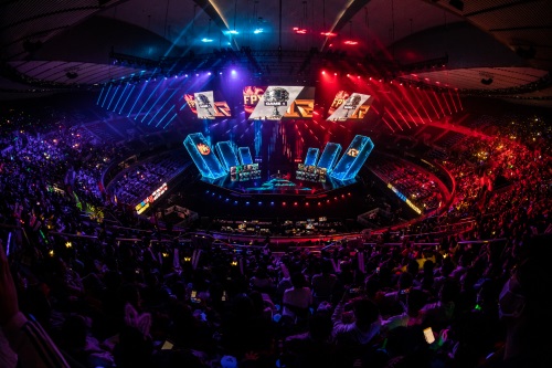 IG首战世界冠军战队，TheShy“父子局”引爆粉丝抗议